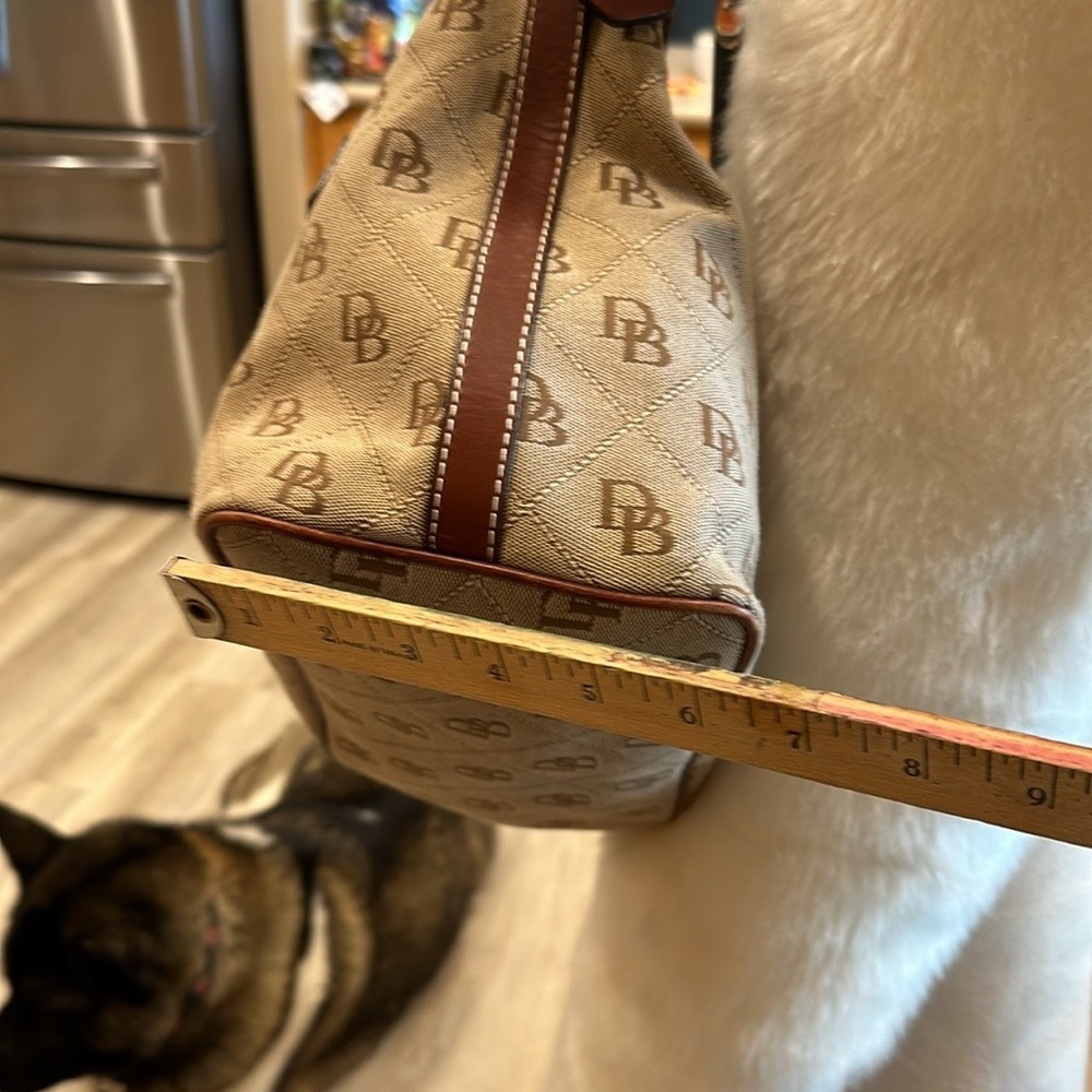 Dooney and bourke ladies shoulder bag in brown - Picture 11 of 12